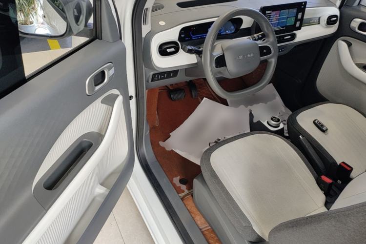 Used Geely Galaxy Panda 2025 210 km – Yuanqi Bear Driver Seat