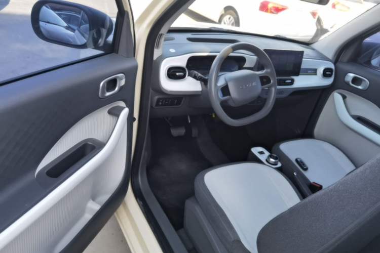 Used Geely Galaxy Panda 2025 210 km – Yuanqi Bear Driver Seat