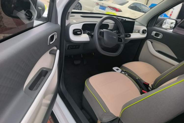 Used Geely Galaxy Panda 2025 210km Panda Rider Driver Seat