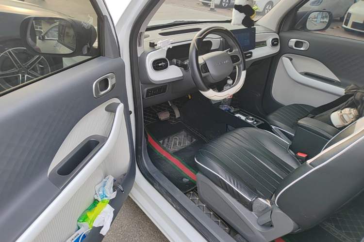 Used Geely Galaxy Panda 2025 210 km – Yuanqi Bear Driver Seat