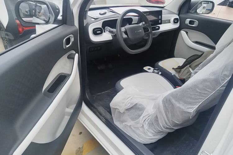 Used Geely Galaxy Panda 2025 210 km – Yuanqi Bear Driver Seat