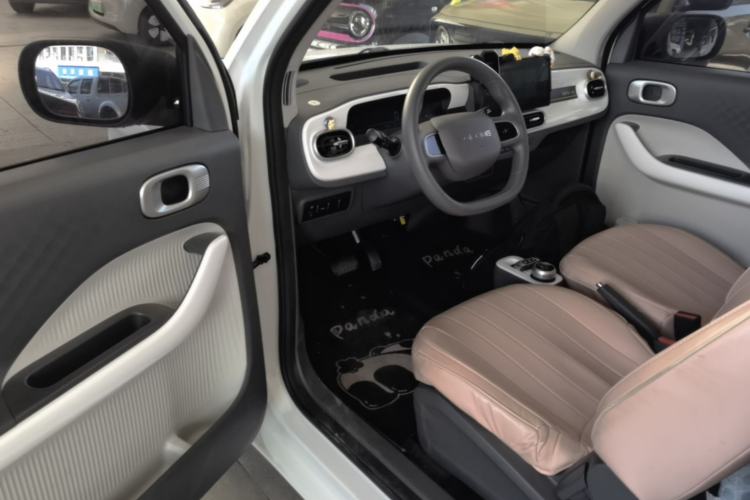 Used Geely Galaxy Panda 2025 210 km – Yuanqi Bear Driver Seat