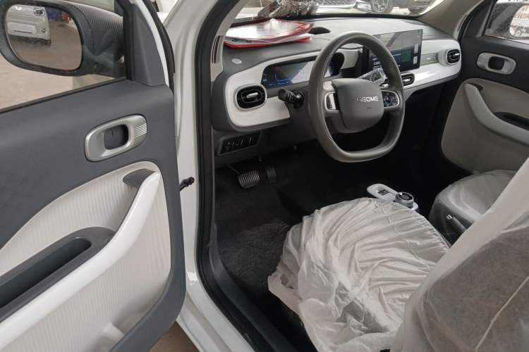 Used Geely Galaxy Panda 2025 210 km – Yuanqi Bear Driver Seat