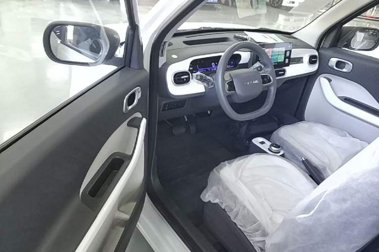 Used Geely Galaxy Panda 2025 210 km – Yuanqi Bear Driver Seat