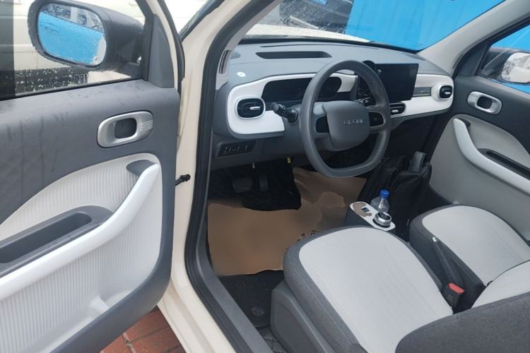 Used Geely Galaxy Panda 2025 210 km – Yuanqi Bear Driver Seat