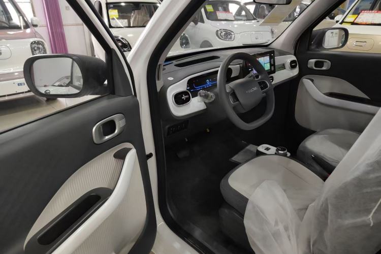 Used Geely Galaxy Panda 2025 210 km – Yuanqi Bear Driver Seat