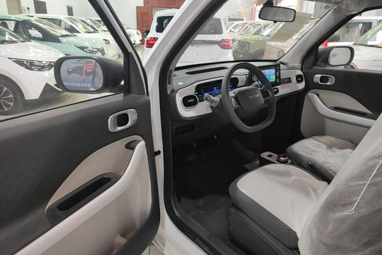 Used Geely Galaxy Panda 2025 210 km – Yuanqi Bear Driver Seat
