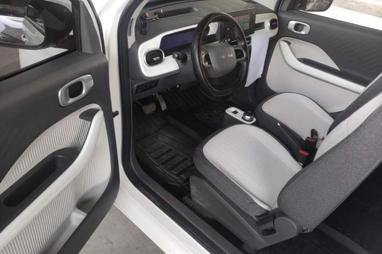 Used Geely Galaxy Panda 2025 210 km – Yuanqi Bear Driver Seat