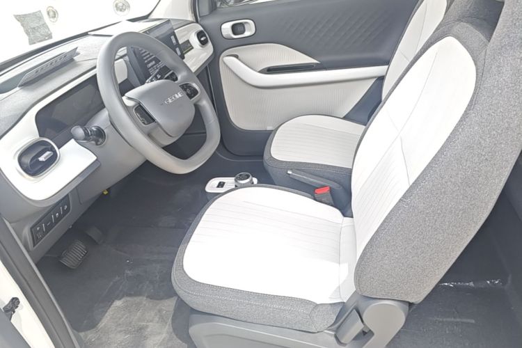 Used Geely Galaxy Panda 2025 210 km – Yuanqi Bear Driver Seat