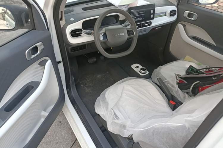 Used Geely Galaxy Panda 2025 210 km – Yuanqi Bear Driver Seat