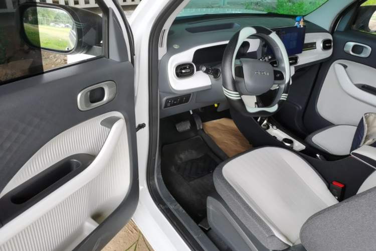 Used Geely Galaxy Panda 2025 210 km – Yuanqi Bear Driver Seat