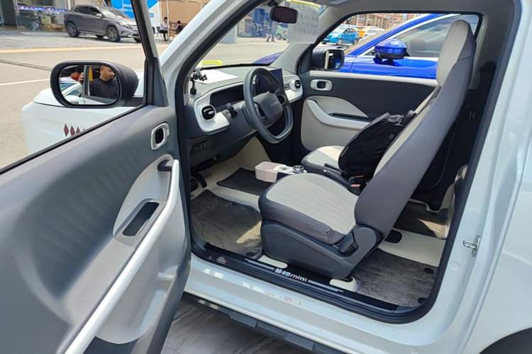 Used Geely Galaxy Panda 2025 210km Panda Rider Driver Seat