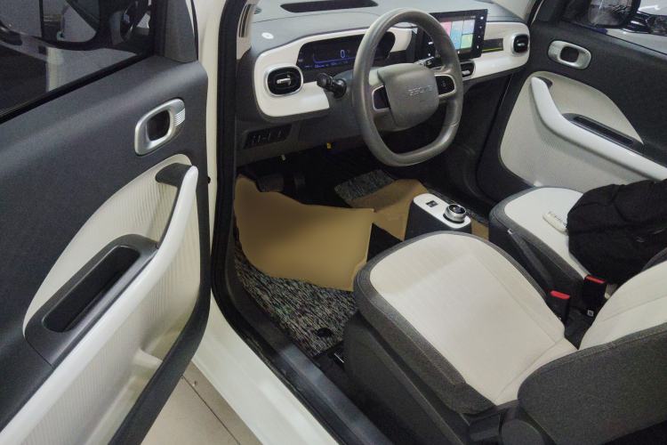 Used Geely Galaxy Panda 2025 210 km – Yuanqi Bear Driver Seat
