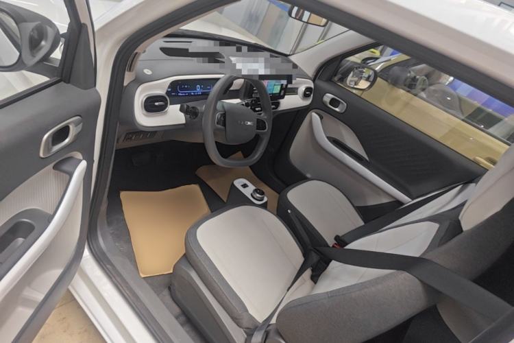 Used Geely Galaxy Panda 2025 210 km – Yuanqi Bear Driver Seat