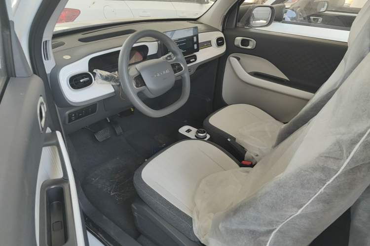 Used Geely Galaxy Panda 2025 210 km – Yuanqi Bear Driver Seat