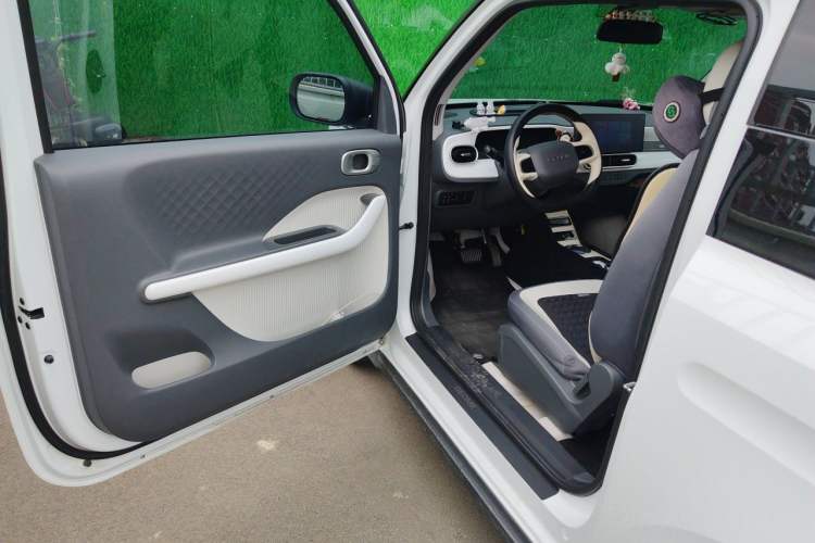 Used Geely Galaxy Panda 2025 210km Panda Kart Driver Seat