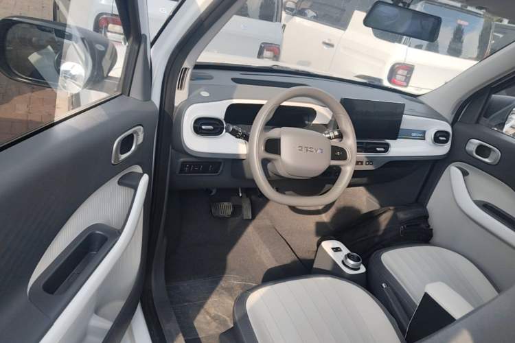 Used Geely Galaxy Panda 2025 210km Panda Kart Driver Seat