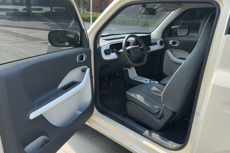 Used Geely Galaxy Panda 2025 210 km – Yuanqi Bear Driver Seat