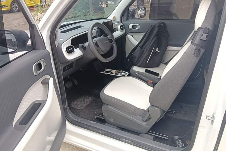 Used Geely Galaxy Panda 2025 210 km – Yuanqi Bear Driver Seat