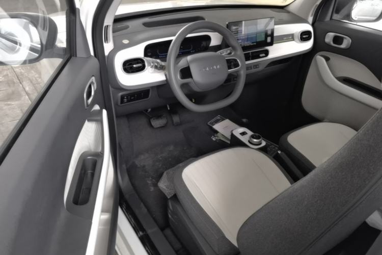 Used Geely Galaxy Panda 2025 210 km – Yuanqi Bear Driver Seat
