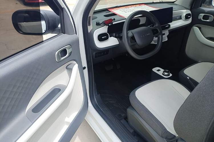 Used Geely Galaxy Panda 2025 210 km – Yuanqi Bear Driver Seat