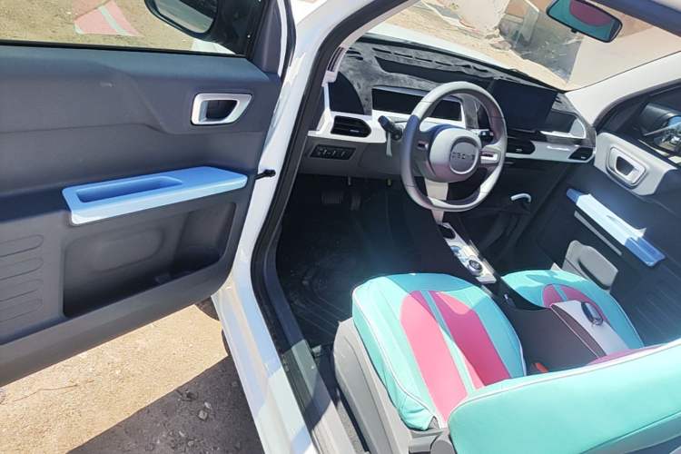 Used Geely Galaxy Panda 2025 210 km – Yuanqi Bear Driver Seat