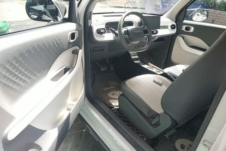 Used Geely Galaxy Panda 2025 210km Panda Rider Driver Seat