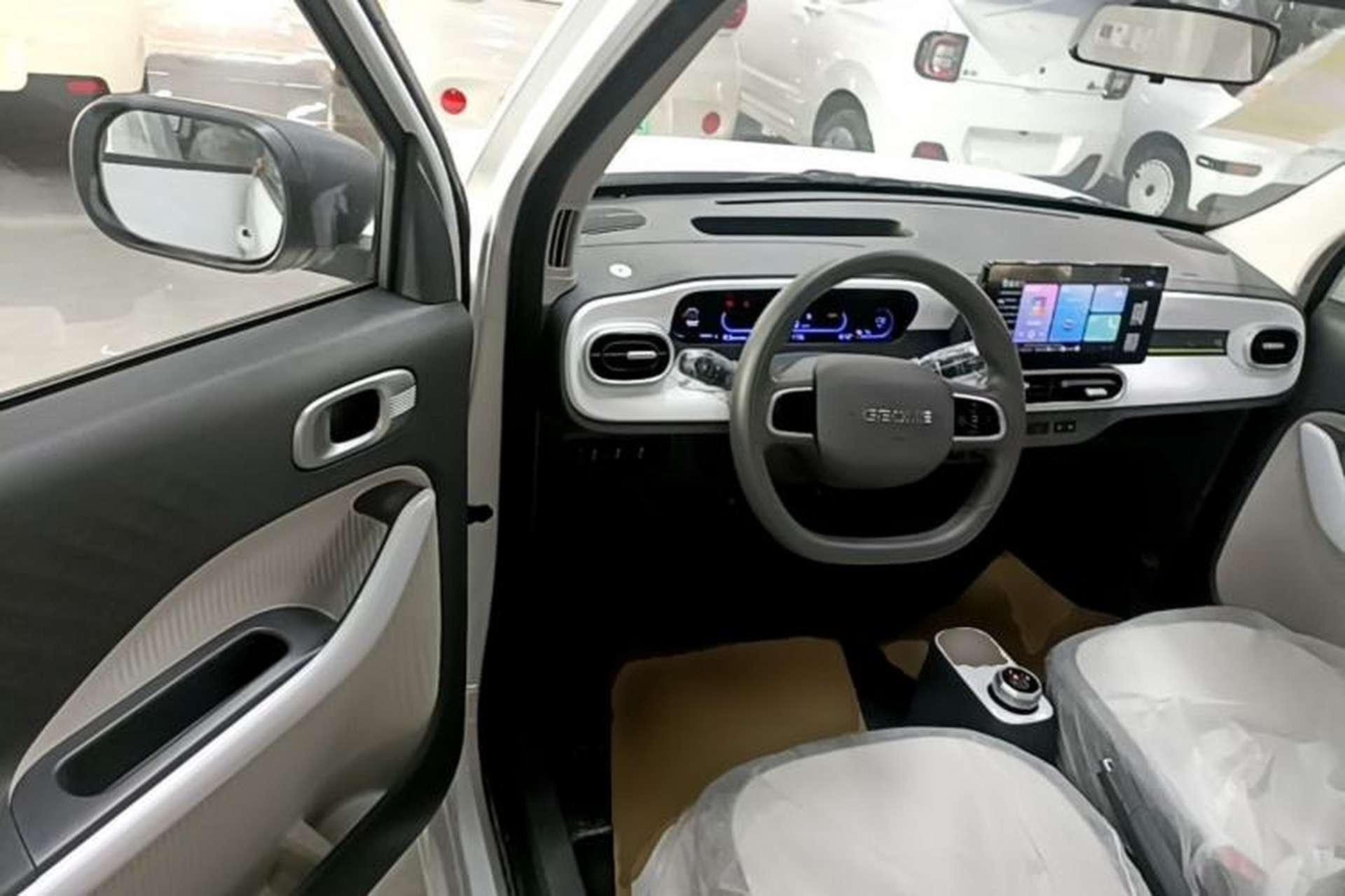 Used Geely Galaxy Panda 2025 210 km – Yuanqi Bear Driver Seat