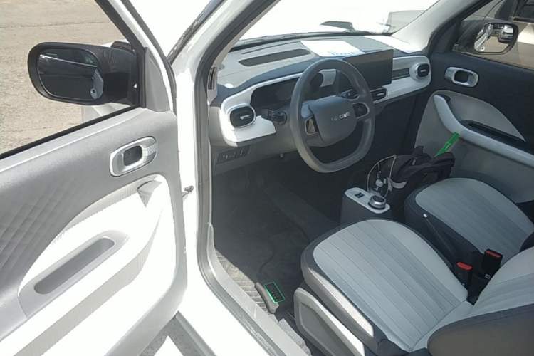 Used Geely Galaxy Panda 2025 210km Panda Kart Driver Seat