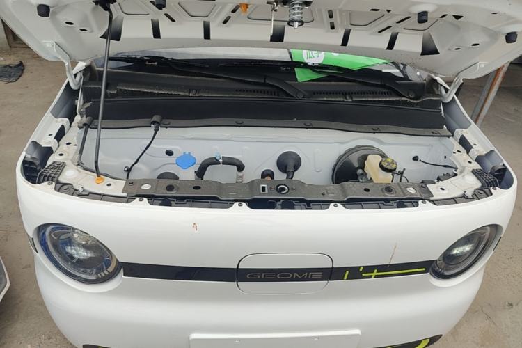Used Geely Galaxy Panda 2025 210 km – Yuanqi Bear Engine Bay