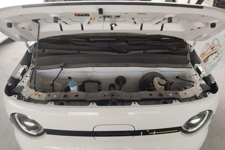 Used Geely Galaxy Panda 2025 210 km – Yuanqi Bear Engine Bay