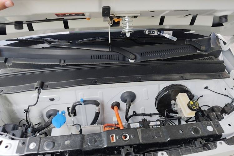 Used Geely Galaxy Panda 2025 210 km – Yuanqi Bear Engine Bay