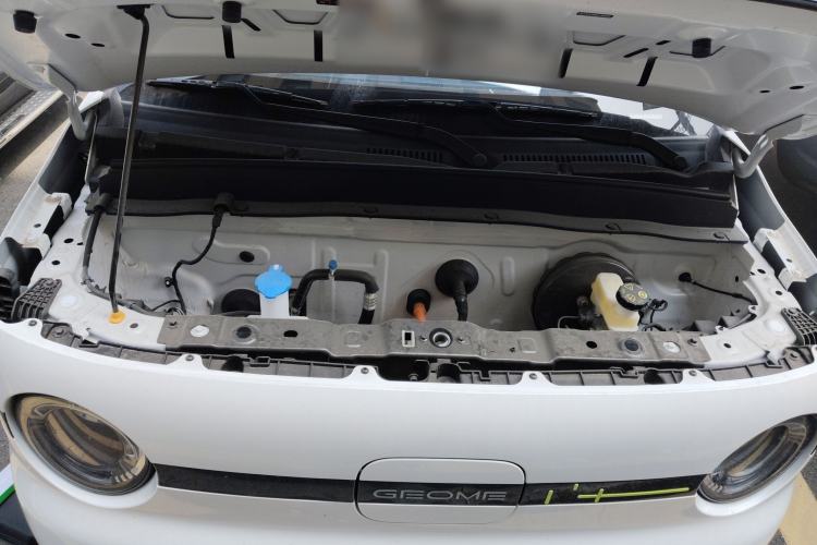 Used Geely Galaxy Panda 2025 210 km – Yuanqi Bear Engine Bay