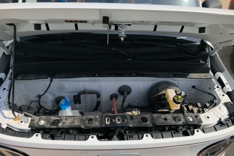 Used Geely Galaxy Panda 2025 210 km – Yuanqi Bear Engine Bay