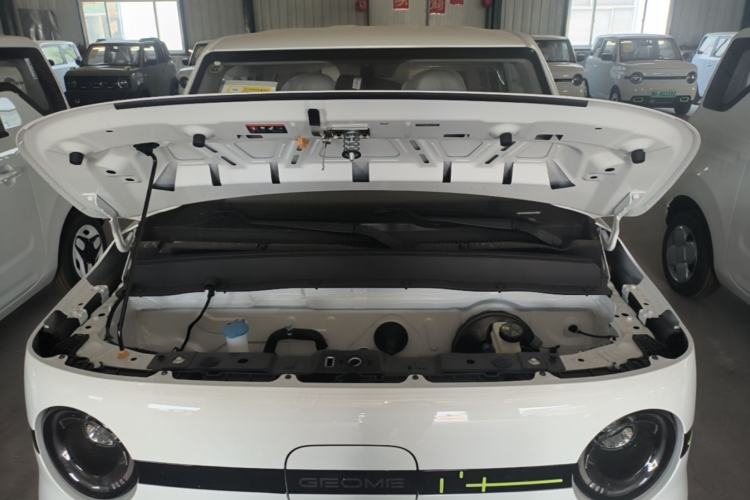 Used Geely Galaxy Panda 2025 210 km – Yuanqi Bear Engine Bay