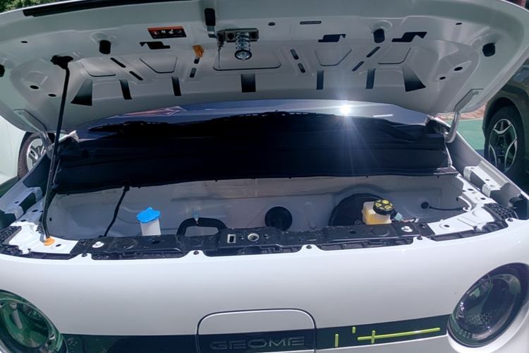 Used Geely Galaxy Panda 2025 210 km – Yuanqi Bear Engine Bay