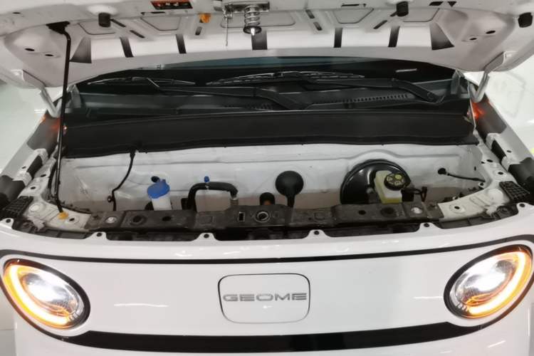 Used Geely Galaxy Panda 2025 210km Panda Kart Engine Bay