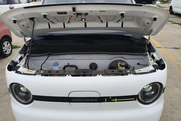 Used Geely Galaxy Panda 2025 210 km – Yuanqi Bear Engine Bay