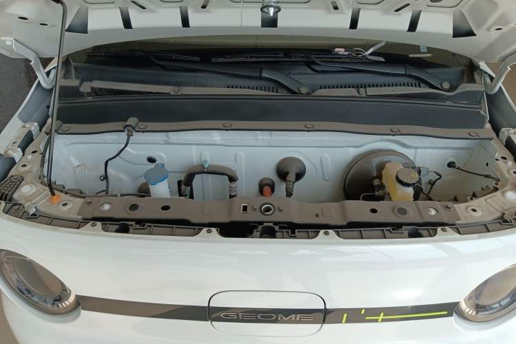 Used Geely Galaxy Panda 2025 210 km – Yuanqi Bear Engine Bay