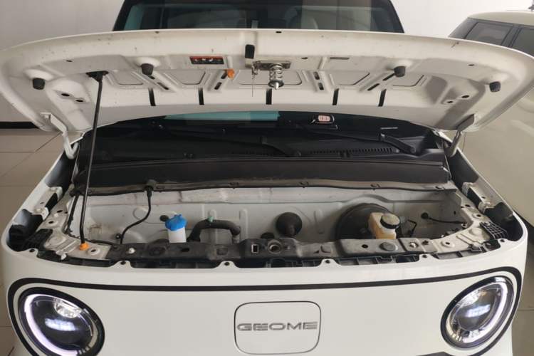 Used Geely Galaxy Panda 2025 210km Panda Kart Engine Bay