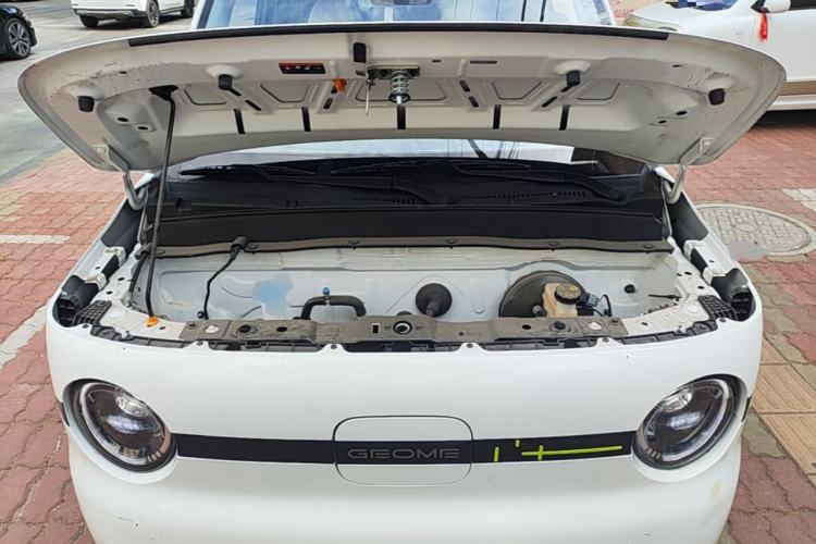 Used Geely Galaxy Panda 2025 210 km – Yuanqi Bear Engine Bay