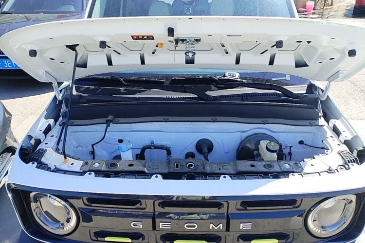 Used Geely Galaxy Panda 2025 210km Panda Rider Engine Bay