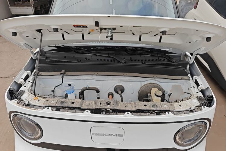 Used Geely Galaxy Panda 2025 210km Panda Kart Engine Bay