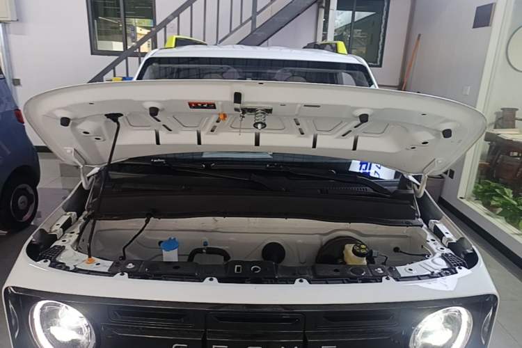 Used Geely Galaxy Panda 2025 210km Panda Rider Engine Bay