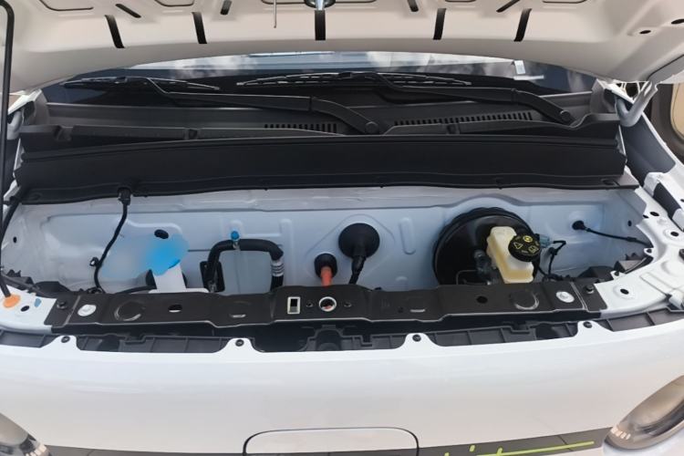 Used Geely Galaxy Panda 2025 210 km – Yuanqi Bear Engine Bay