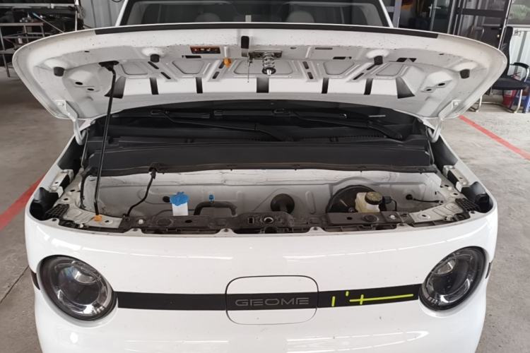 Used Geely Galaxy Panda 2025 210 km – Yuanqi Bear Engine Bay