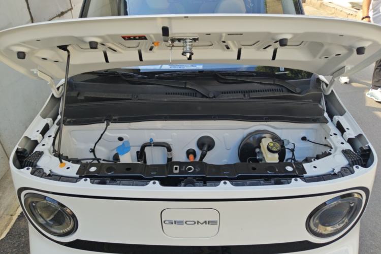 Used Geely Galaxy Panda 2025 210km Panda Kart Engine Bay