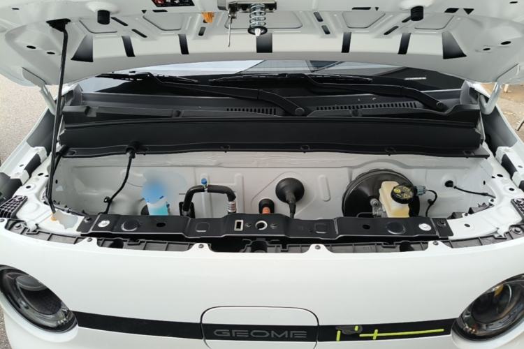 Used Geely Galaxy Panda 2025 210 km – Yuanqi Bear Engine Bay