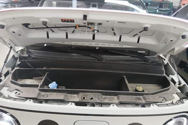 Used Geely Galaxy Panda 2025 210km Panda Kart Engine Bay