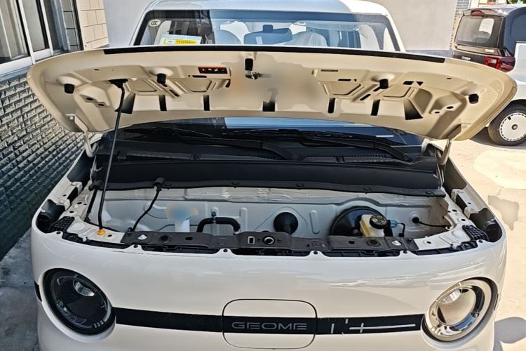 Used Geely Galaxy Panda 2025 210 km – Yuanqi Bear Engine Bay